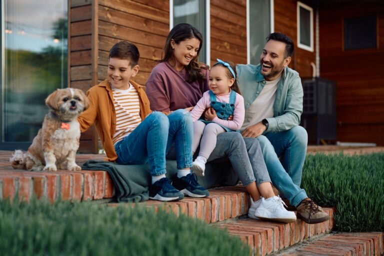 How to Choose a Dog that Suits Your Family Vibe