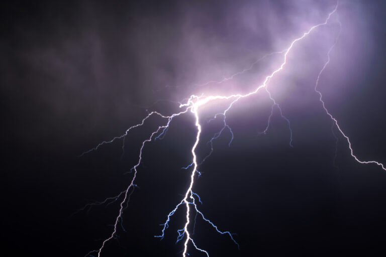10 Freakish Lightning Storms That Have the Scientific World Completely Puzzled